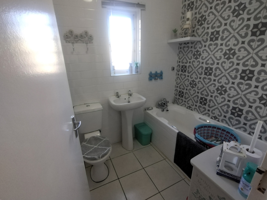 2 Bedroom Property for Sale in Aston Bay Eastern Cape